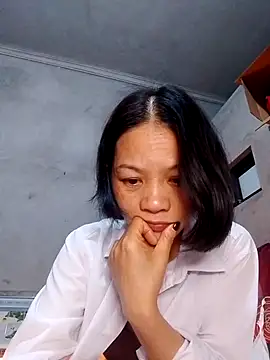 Snapshot of Aninyin22 chatting on 02.28.25 Aninyin22 online show from 02.28.25