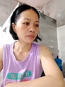Snapshot of Aninyin22 chatting on 09.14.25 Aninyin22 online show from 09.14.25
