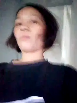 Snapshot of Aninyin22 chatting on 10.11.25 Aninyin22 online show from 10.11.25