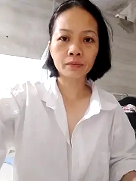 Snapshot of Aninyin22 chatting on 10.23.25 Aninyin22 online show from 10.23.25