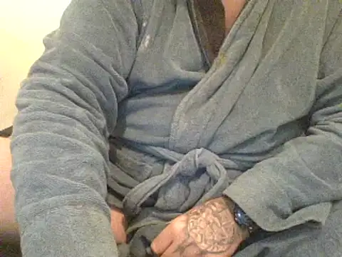 Snapshot of oldenglishguy chatting on 12.14.24 oldenglishguy online show from 12.14.24