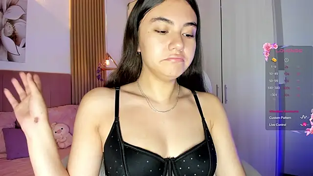 Snapshot of mia_nevaeh chatting on 04.24.26 mia nevaeh online show from 04.24.26