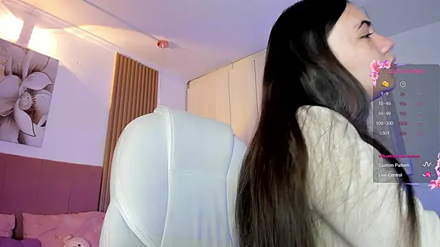 Snapshot of mia_nevaeh chatting on 04.25.26 mia nevaeh online show from 04.25.26