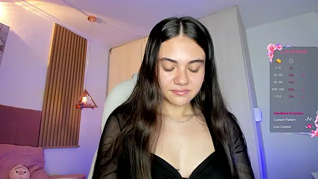 Snapshot of mia_nevaeh chatting on 05.07.26 mia nevaeh online show from 05.07.26