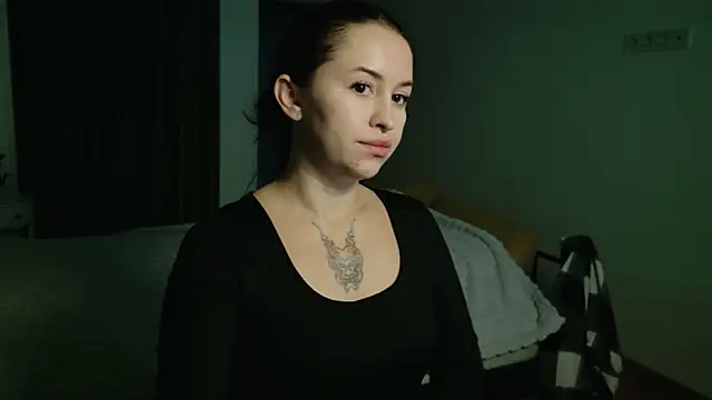 Snapshot of VioletCatt chatting on 10.14.25 VioletCatt online show from 10.14.25