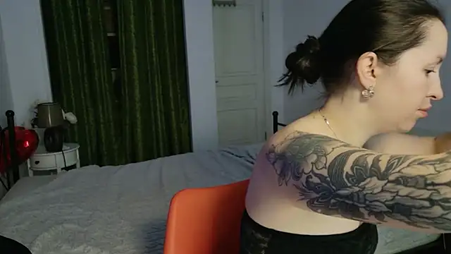 VioletCatt online show from 04.07.26