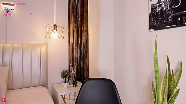 Snapshot of Zuzu_sweet chatting on 02.18.26 Zuzu sweet online show from 02.18.26