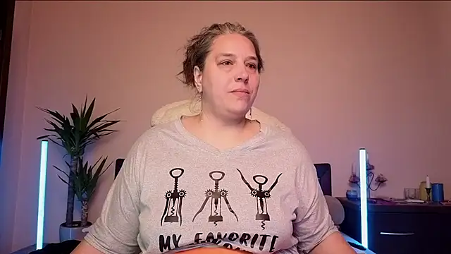 Snapshot of Niter chatting on 02.08.26 Niter online show from 02.08.26