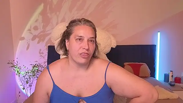 Snapshot of Niter chatting on 07.14.26 Niter online show from 07.14.26