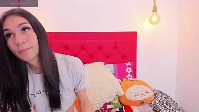 Mia thompson 19 online show from 02.22.25