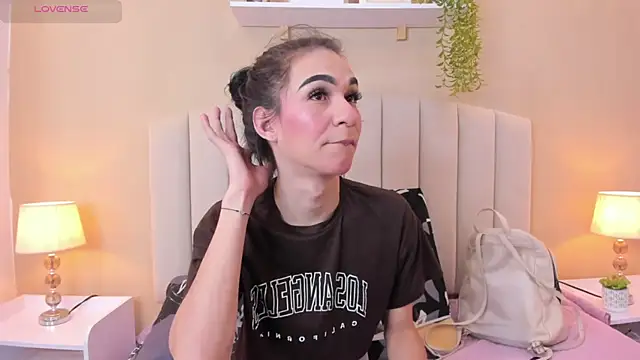 Mia thompson 19 online show from 01.16.26