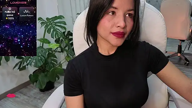 petite molly  online show from 12.05.25