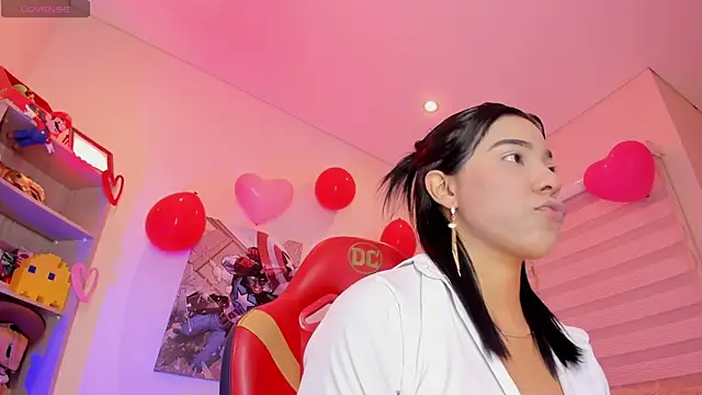 Snapshot of madelyn_rose_ chatting on 02.15.25 madelyn rose online show from 02.15.25