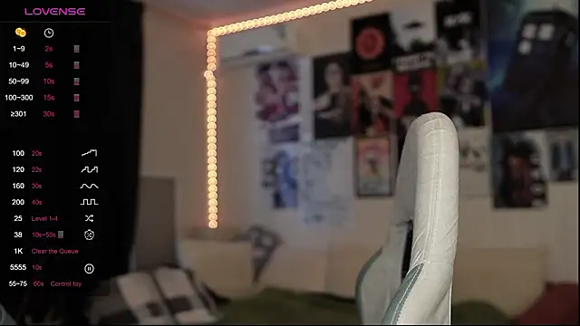 Snapshot of Traharaa chatting on 02.12.26 Traharaa online show from 02.12.26