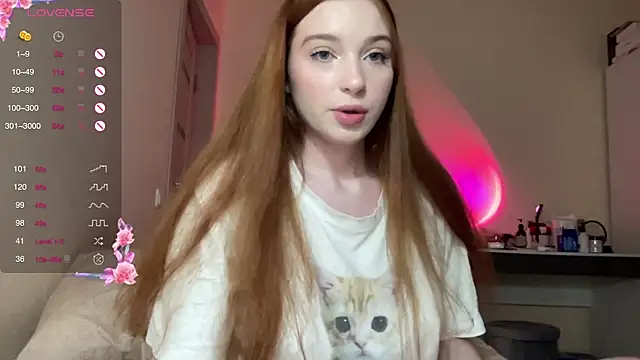 Snapshot of cinnabon_girls chatting on 02.05.25 cinnabon girls online show from 02.05.25
