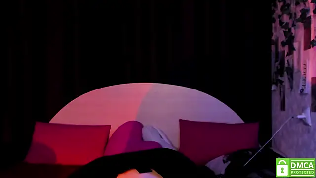 dreamgirllovee online show from 10.13.25