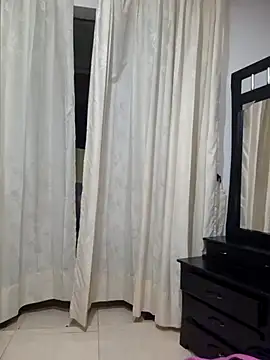 viollett 28 online show from 02.26.25