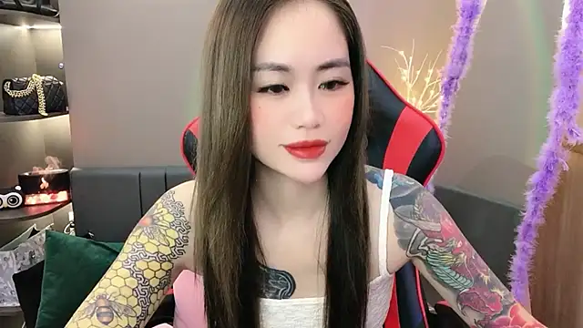 Snapshot of witch-39 chatting on 12.26.24 witch-39 online show from 12.26.24