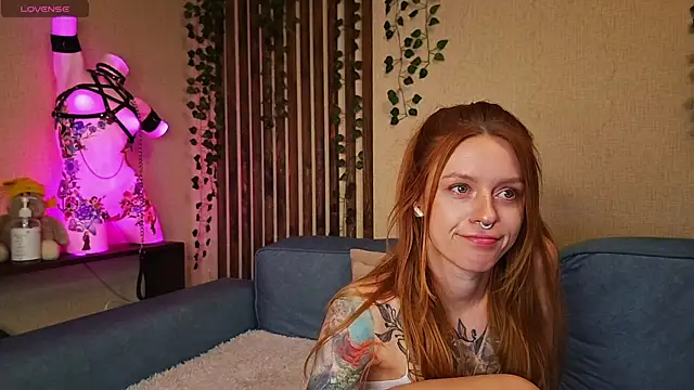  SweetFox  online show from 09.12.25