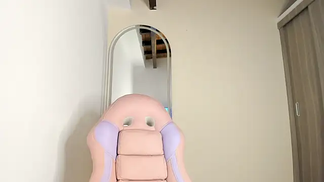 Snapshot of Akanecox chatting on 01.08.26 Akanecox online show from 01.08.26