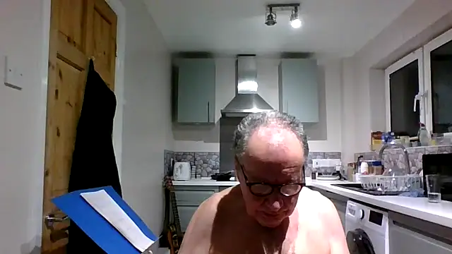 Snapshot of jimmybenido chatting on 01.12.25 jimmybenido online show from 01.12.25