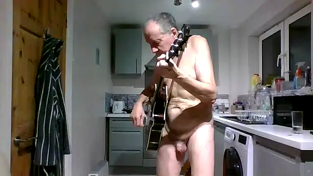 Snapshot of jimmybenido chatting on 12.22.25 jimmybenido online show from 12.22.25