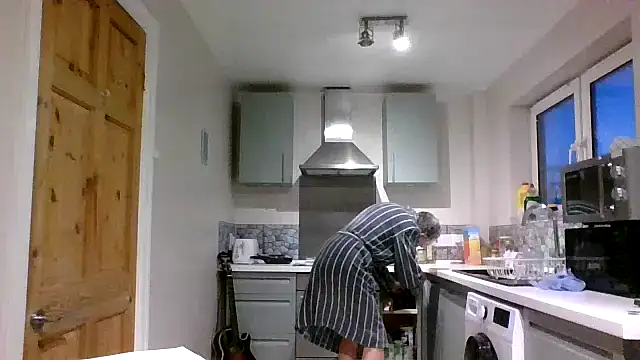 Snapshot of jimmybenido chatting on 02.01.26 jimmybenido online show from 02.01.26