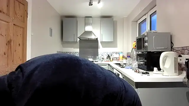 Snapshot of jimmybenido chatting on 02.13.26 jimmybenido online show from 02.13.26