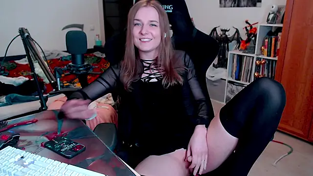 stellablondy online show from 12.17.24