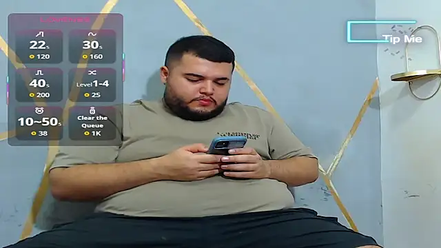 Snapshot of damian_chubby chatting on 10.14.25 damian chubby online show from 10.14.25