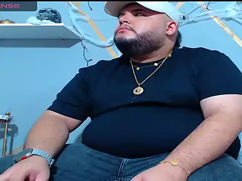 Snapshot of damian_chubby chatting on 10.26.25 damian chubby online show from 10.26.25