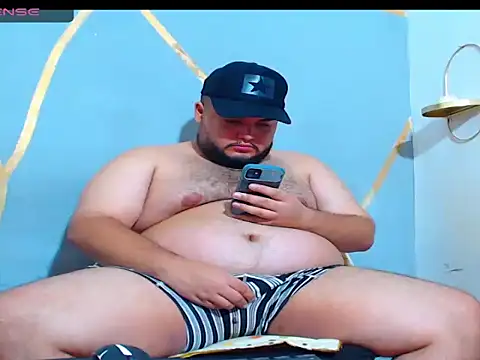 Snapshot of damian_chubby chatting on 11.20.25 damian chubby online show from 11.20.25