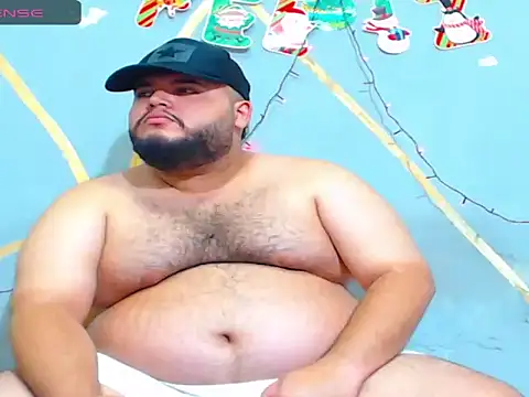 Snapshot of damian_chubby chatting on 12.13.25 damian chubby online show from 12.13.25