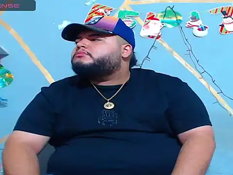 Snapshot of damian_chubby chatting on 12.14.25 damian chubby online show from 12.14.25