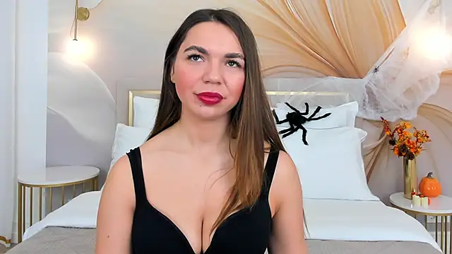 Snapshot of CamillaLarson chatting on 10.23.25 CamillaLarson online show from 10.23.25