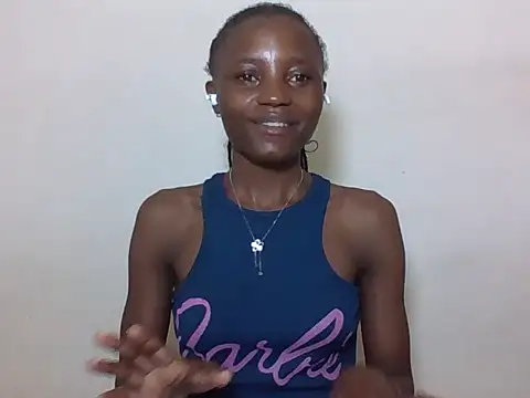 Snapshot of SexyNeedle22 chatting on 09.20.25 SexyNeedle22 online show from 09.20.25