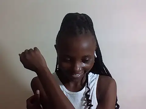 Snapshot of SexyNeedle22 chatting on 11.10.25 SexyNeedle22 online show from 11.10.25