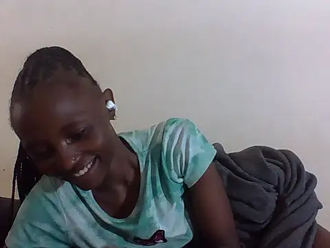 Snapshot of SexyNeedle22 chatting on 11.15.25 SexyNeedle22 online show from 11.15.25