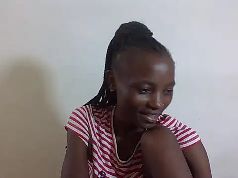 Snapshot of SexyNeedle22 chatting on 11.22.25 SexyNeedle22 online show from 11.22.25