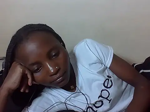 Snapshot of SexyNeedle22 chatting on 12.03.25 SexyNeedle22 online show from 12.03.25