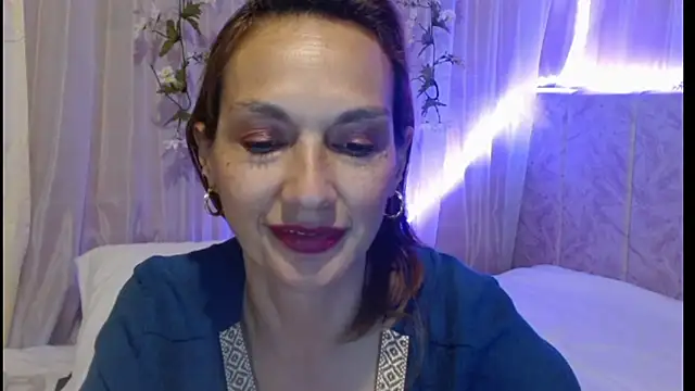 italagomez  online show from 03.09.25