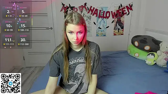 Snapshot of JorRoger chatting on 11.04.25 JorRoger online show from 11.04.25