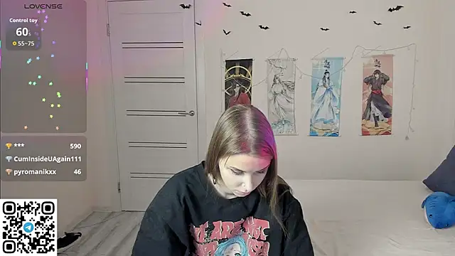 Snapshot of JorRoger chatting on 11.06.25 JorRoger online show from 11.06.25