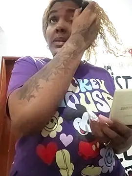 ELLA KELLY online show from 11.01.25