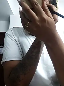 ELLA KELLY online show from 11.11.25