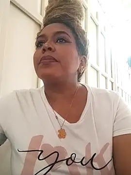 ELLA KELLY online show from 02.10.26