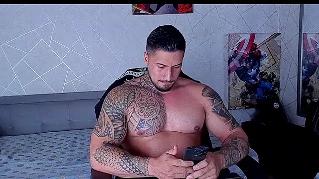 Snapshot of Cristian_Walker chatting on 06.04.26 Cristian Walker online show from 06.04.26
