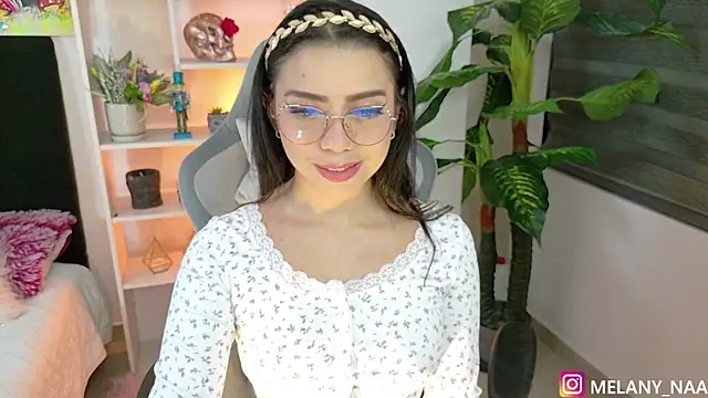 Snapshot of melany_naa chatting on 09.26.25 melany naa online show from 09.26.25