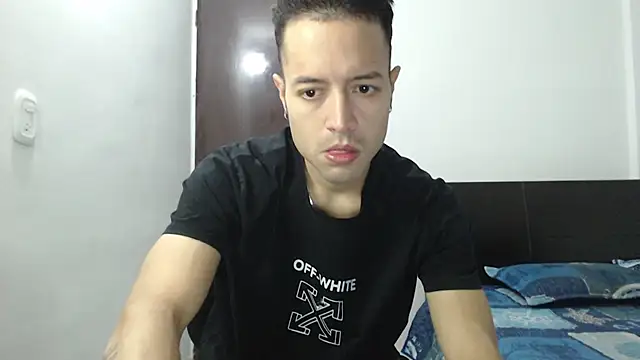 dimitriquiet05 online show from 12.18.24