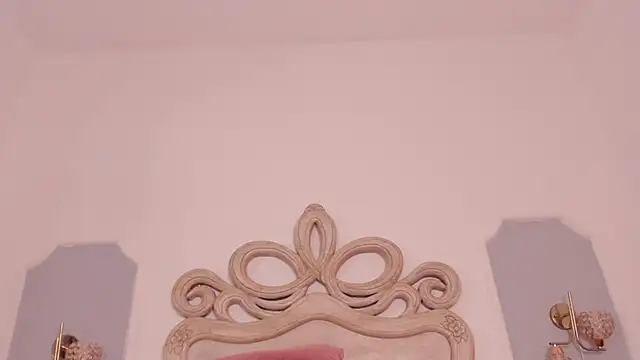 Sara  Williams online show from 10.10.25